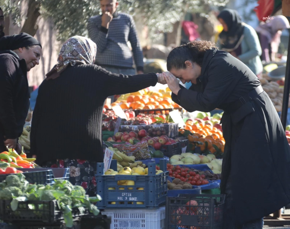 Efes Selçuk Belediye Başkanı Pazar Esnafını Ziyaret Etti