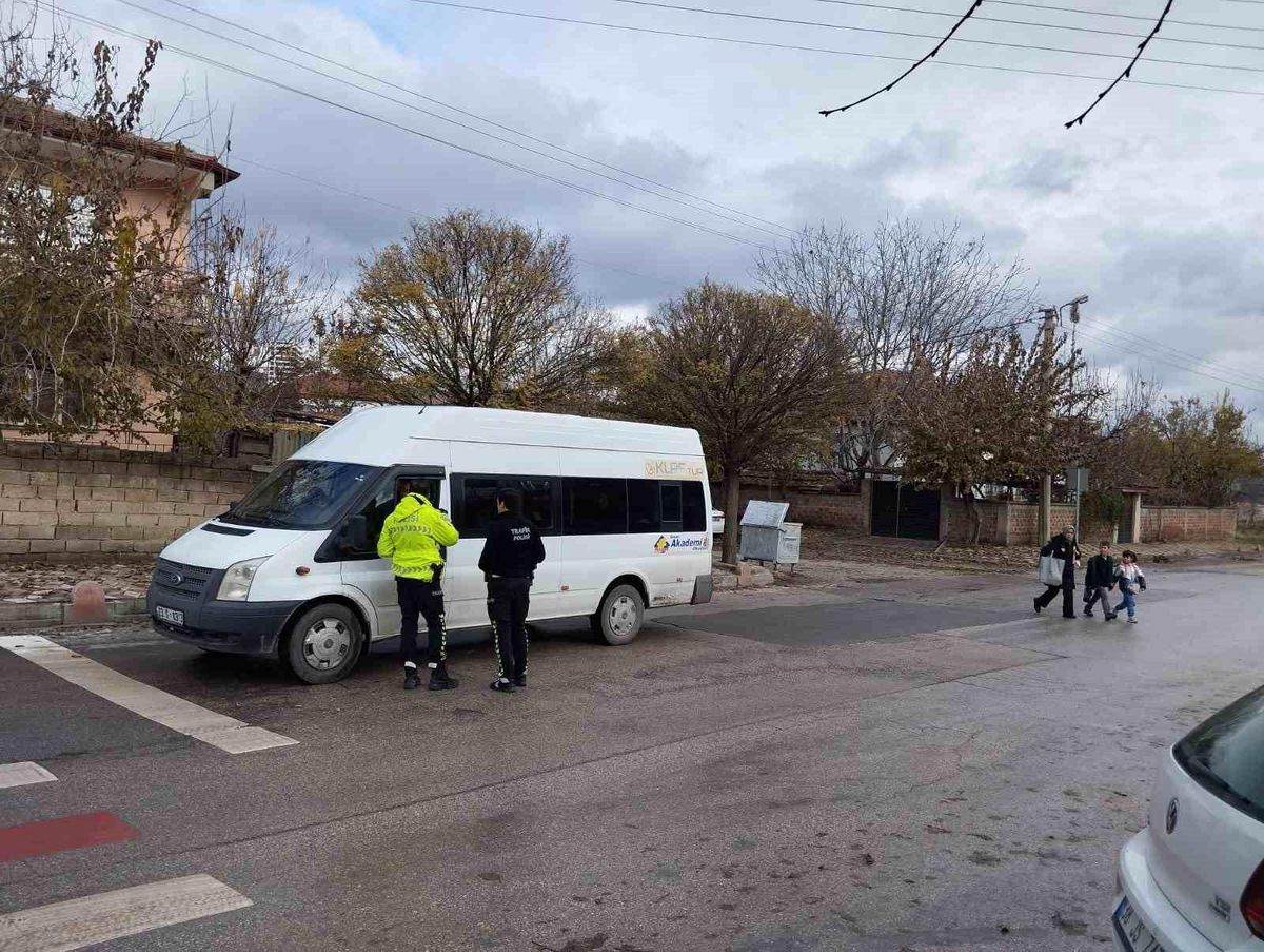 Elazığ\'da okul önlerinde denetim