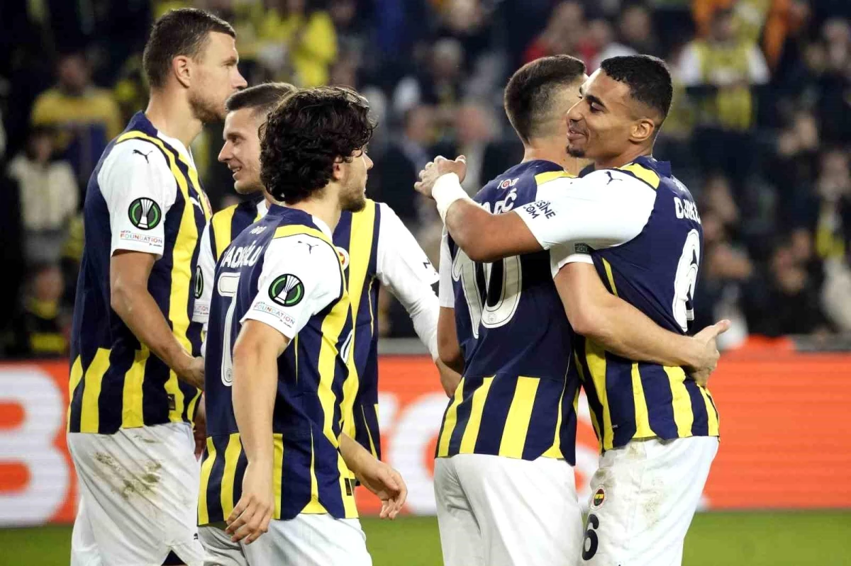 Fenerbahçe, Spartak Trnava\'yı 4-0 mağlup ederek lider tamamladı
