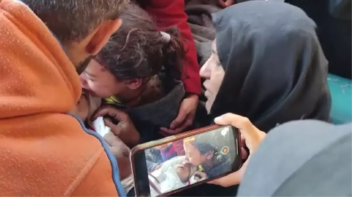 Filistinli küçük kızın ölen kız kardeşine vedası yürekleri dağladı: Seni asla unutmayacağım