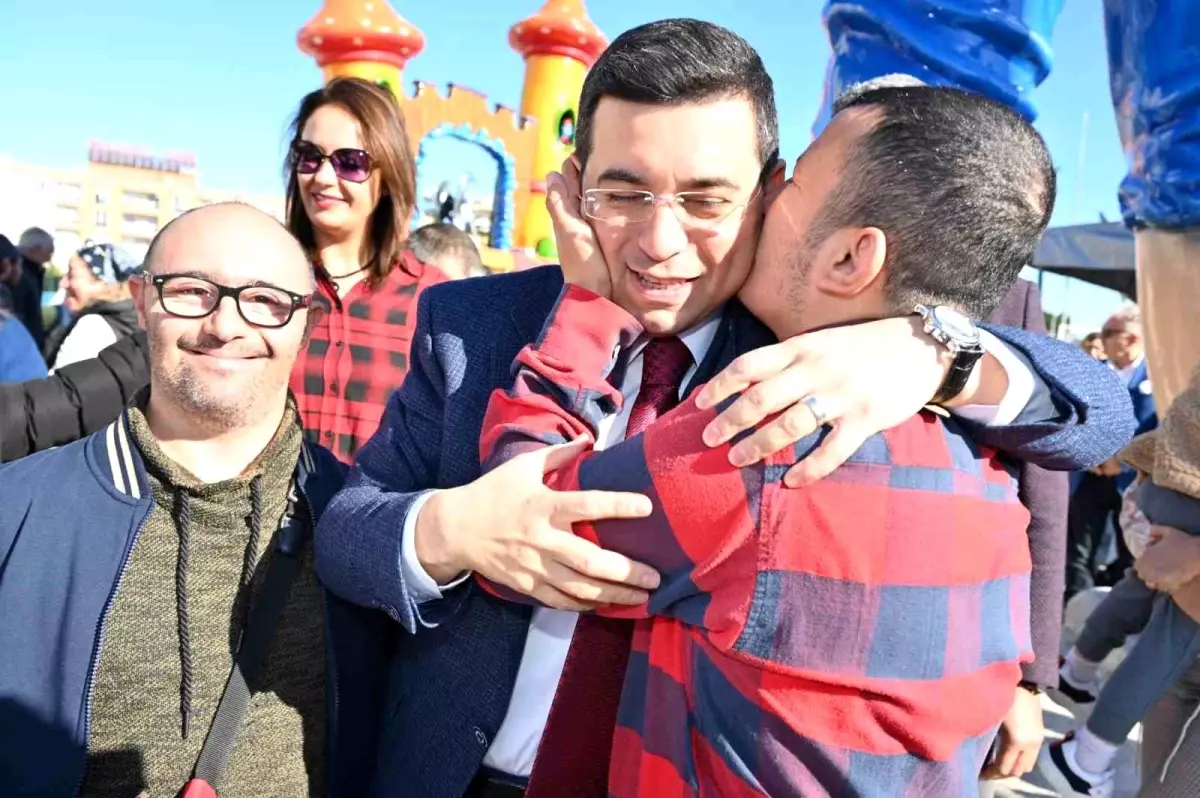 Kepez Belediyesi, özel çocukları Lunapark'ta ağırladı