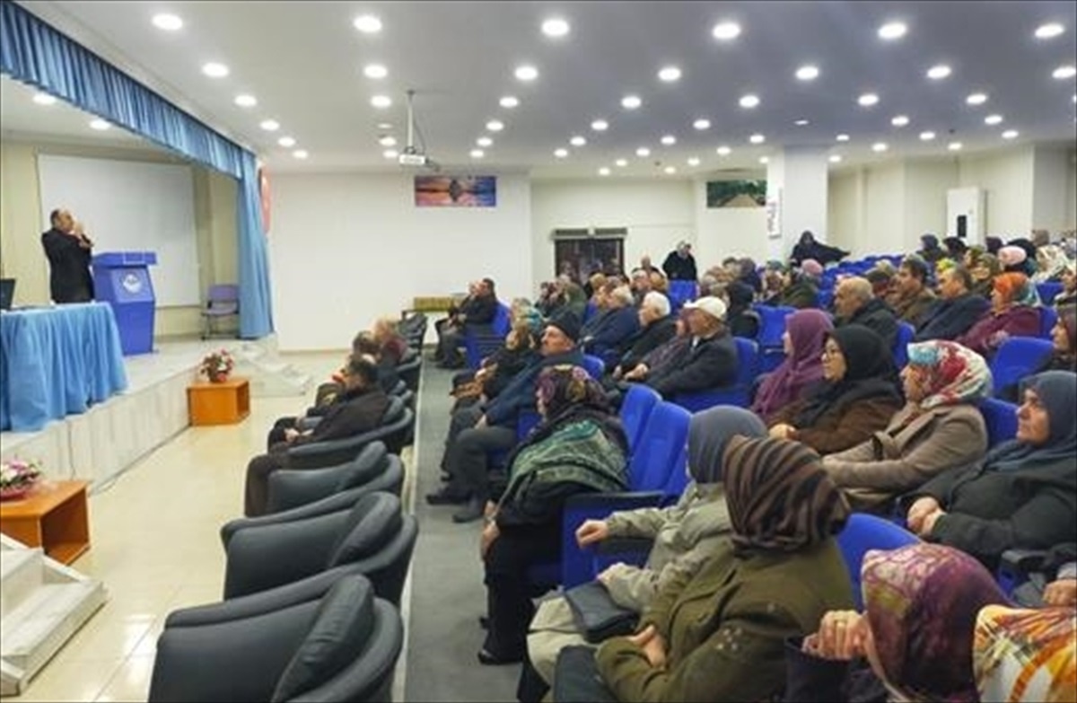 Kırşehir Müftülüğü, umre organizasyonu için seminer düzenledi