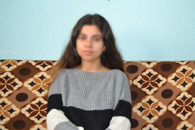 İran'a kaçırılan ve istismara uğrayan genç kız Türkiye'ye getirildi İran'a kaçırılan ve istismara uğrayan genç kız Türkiye'ye getirildi