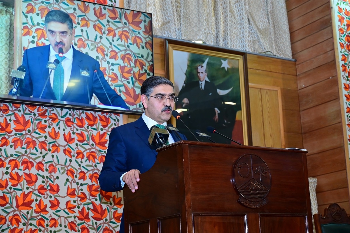 Pakistan Başbakanı Cammu Keşmir\'e destek açıklaması yaptı