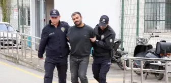 Arbede sırasında polis memurunun parmağını kırdı