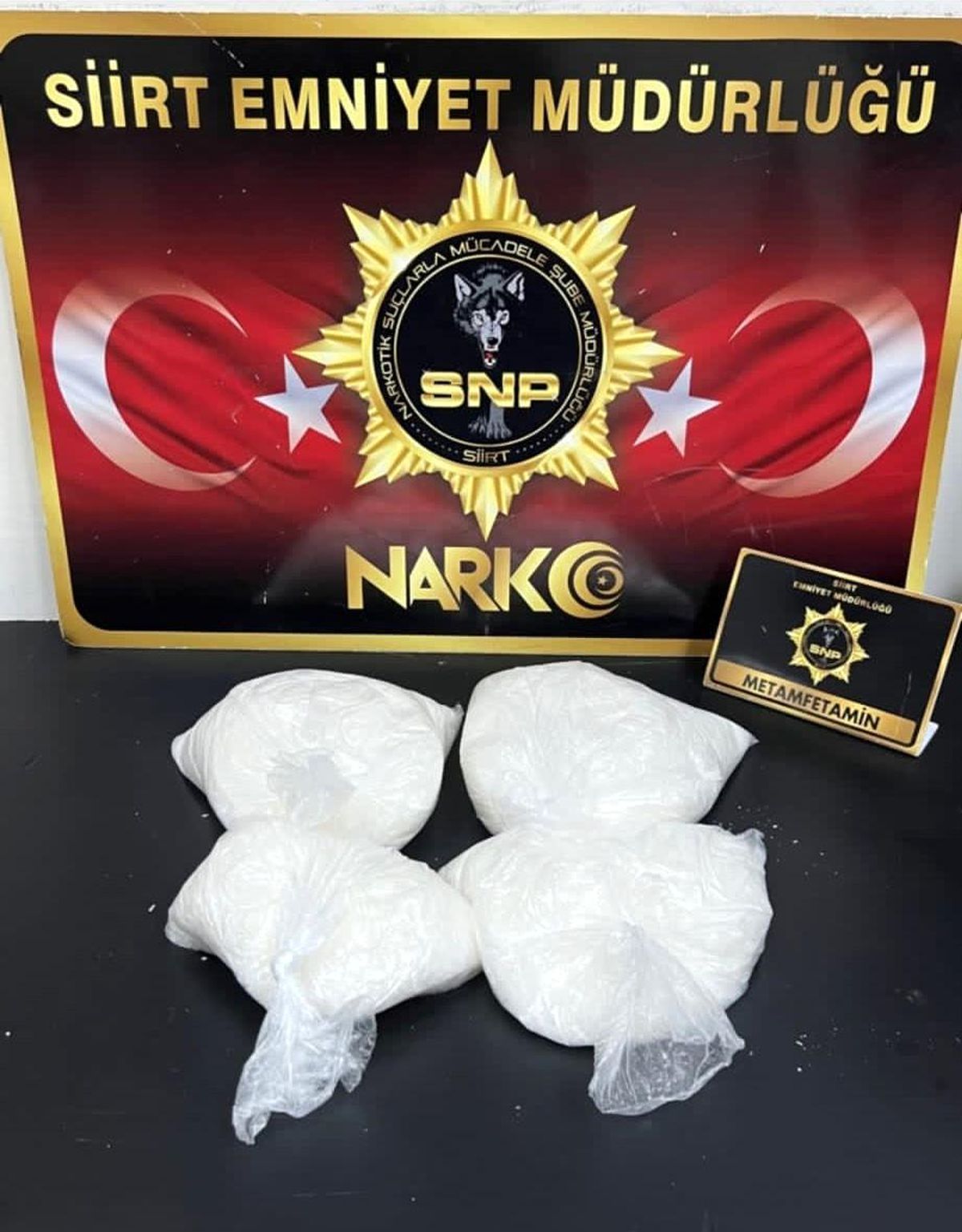 Siirt\'te 3 kilogram metemfetamin ele geçirildi, 3 kişi tutuklandı