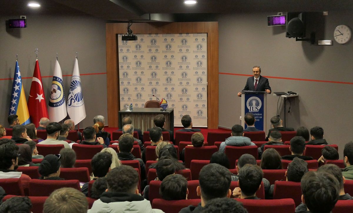 Uluslararası Saraybosna Üniversitesinde "Muvaffakiyetin Sırları" konferansı düzenlendi