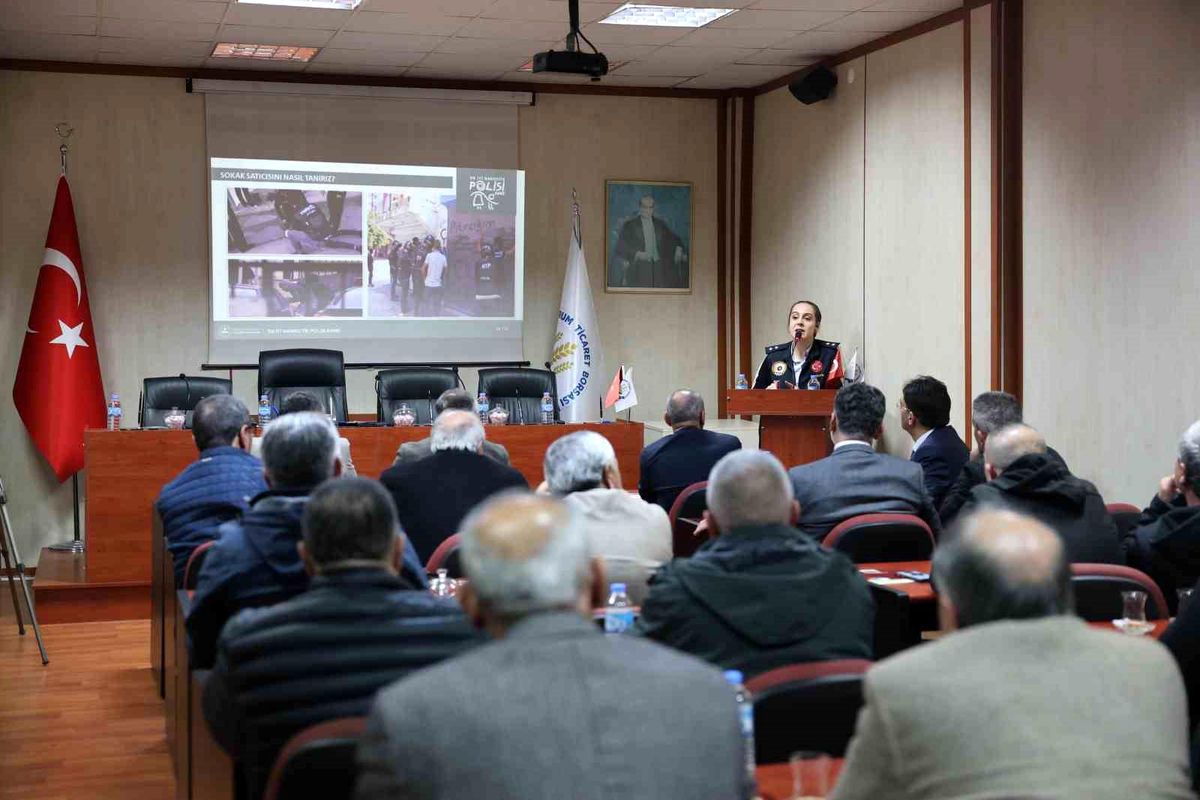 Erzurum Emniyet Müdürlüğü Narkotik Şube Müdürlüğü ETB Meclis Üyelerine Bilgilendirme Yaptı