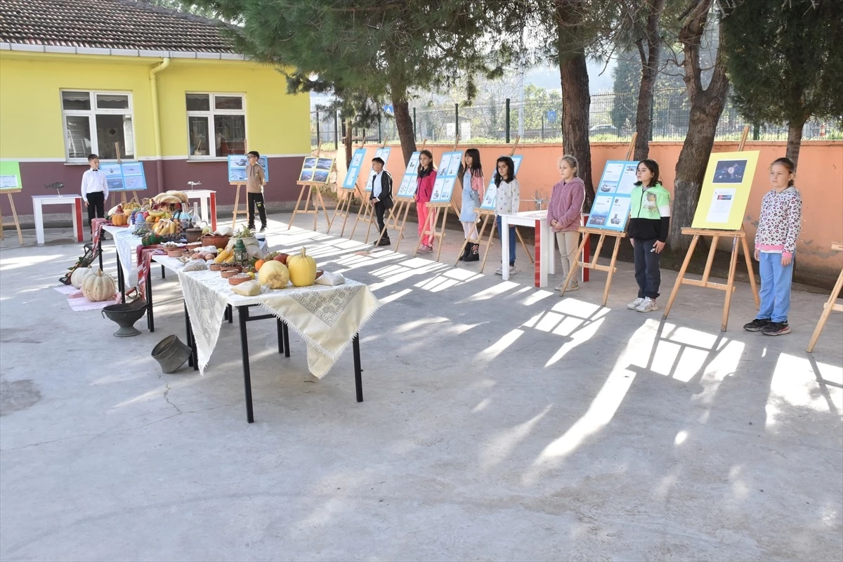 Samsun\'da öğrenciler Yerli Malı Haftası\'nı kutladı