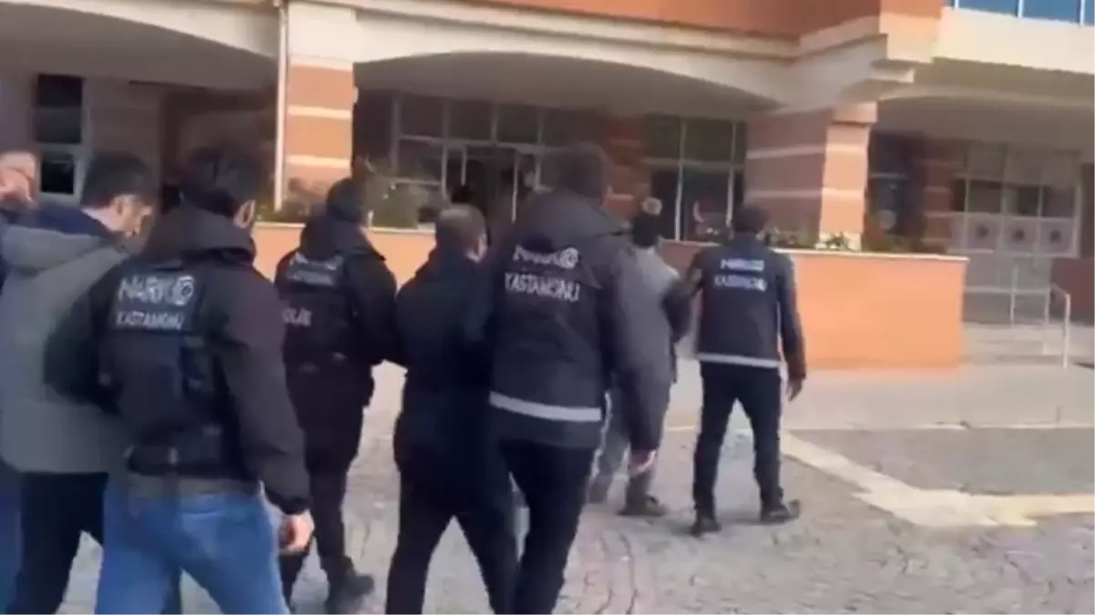 Zehir Tacirlerine 49 Ilde Büyük Operasyon! 3 Ton Fazla Uyuşturucu Yakalandı, 378 Kişi Gözaltında