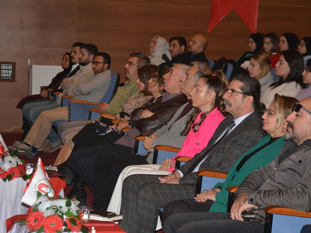 Amasya Üniversitesi\'nde Aşık Veysel konferansı düzenlendi