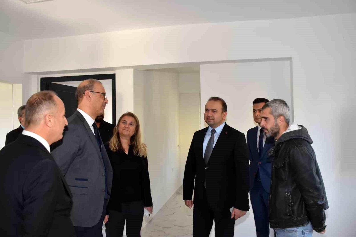 Aydın İl Sağlık Müdürü Nazilli\'deki Acil Sağlık Hizmetleri İstasyonu\'nu inceledi