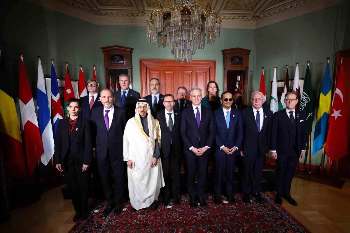 Dışişleri Bakanı Hakan Fidan, Norveç\'te İslam İşbirliği Teşkilatı ve Arap Ligi Temas Grubu üyeleriyle bir araya geldi