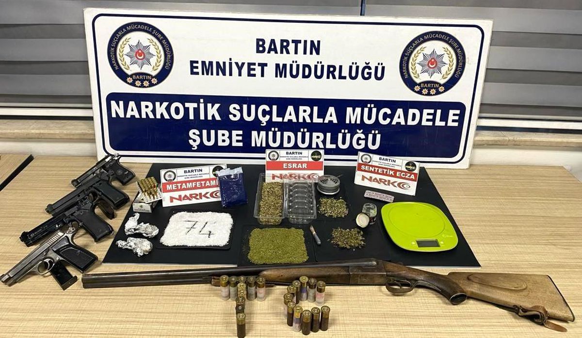 Bartın\'da yapılan operasyonlarda uyuşturucu ve kaçak makaron ele geçirildi