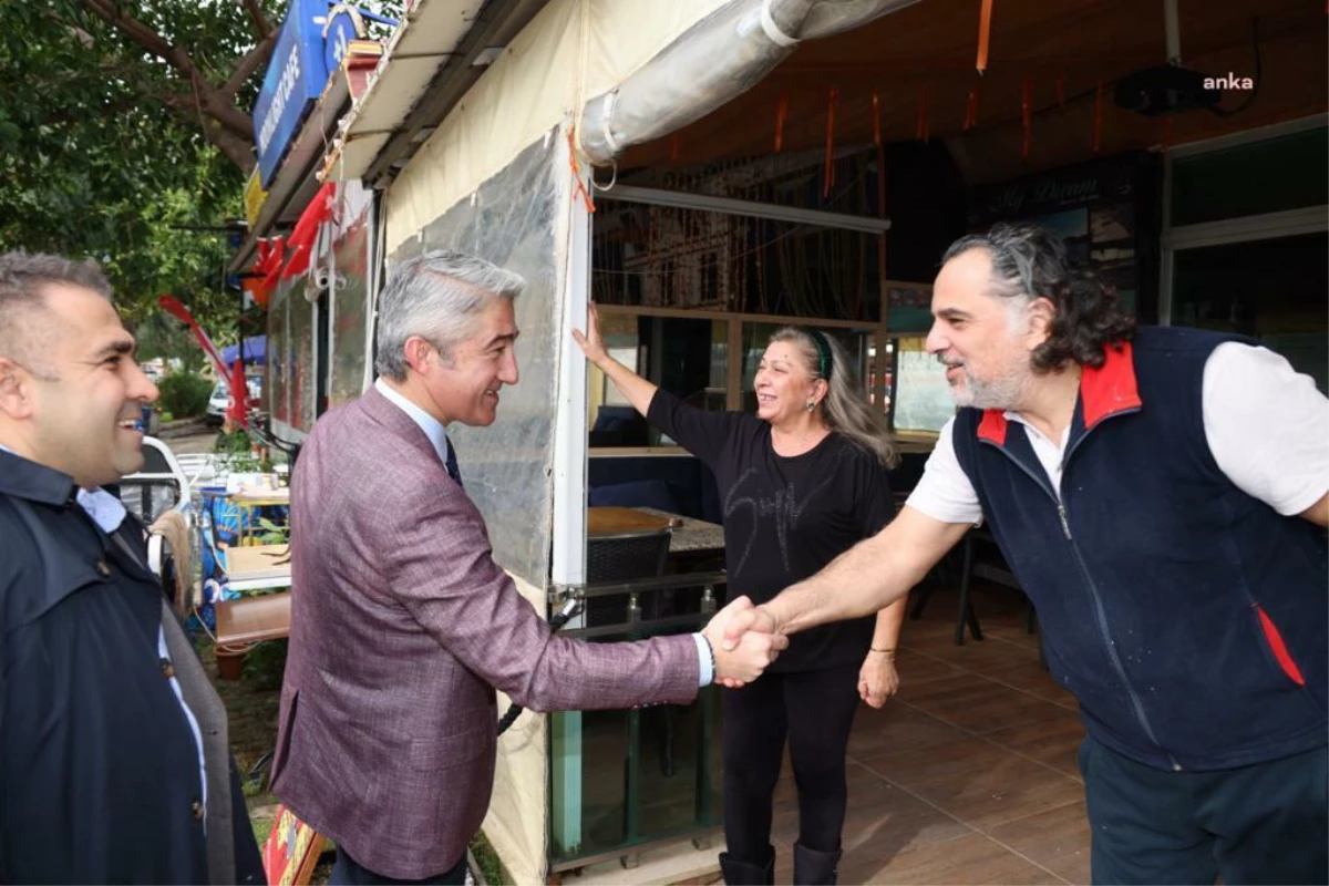 Marmaris Belediye Başkanı Mehmet Oktay, Bozburun Mahallesi\'nde vatandaşlarla buluştu