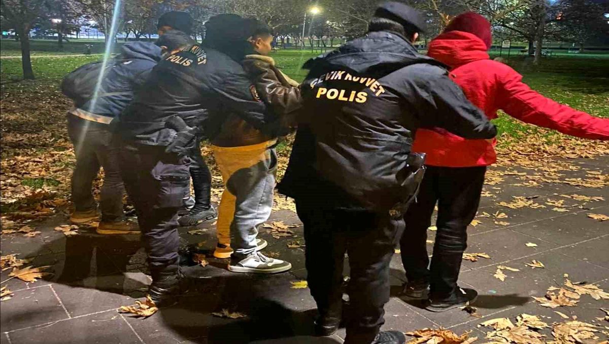 Bursa\'da Uyuşturucu ve Ruhsatsız Silah Operasyonu