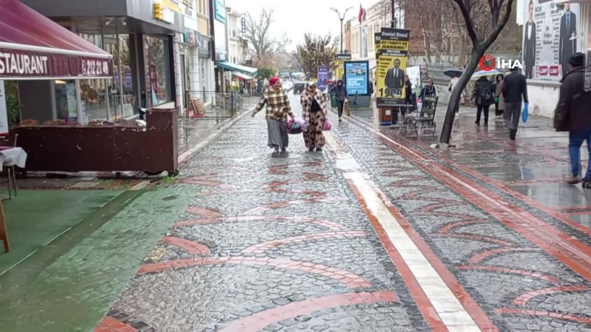 Edirne\'de Beklenen Yağışlar Yağdı