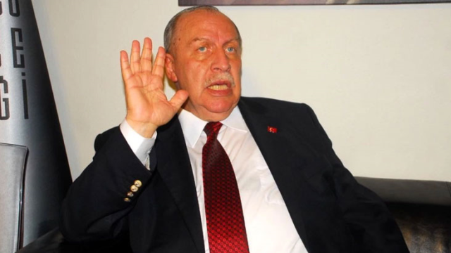 Eski Bakan Yaşar Okuyan'ın vefat ettiği iddialarına ailesinden açıklama: Gerçeği yansıtmıyor