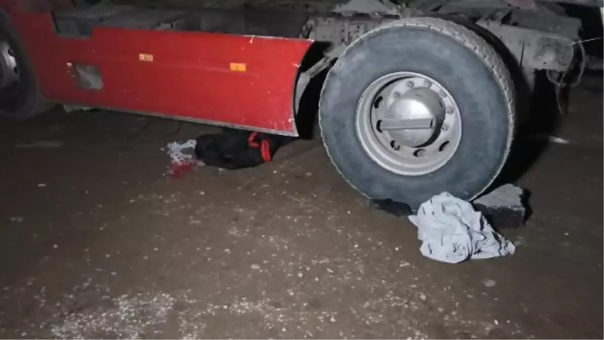 Bursa'da boş arsada TIR kazası: Bir kadın hayatını kaybetti