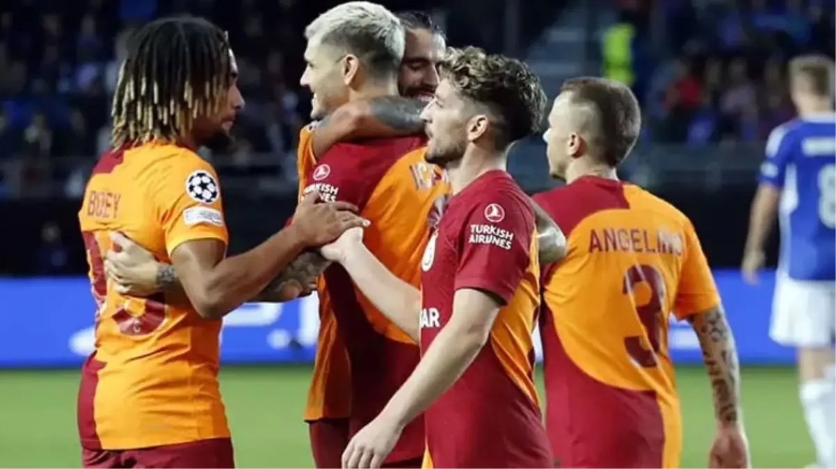 Galatasaray\'ın yıldızı antrenmanda sakatlandı