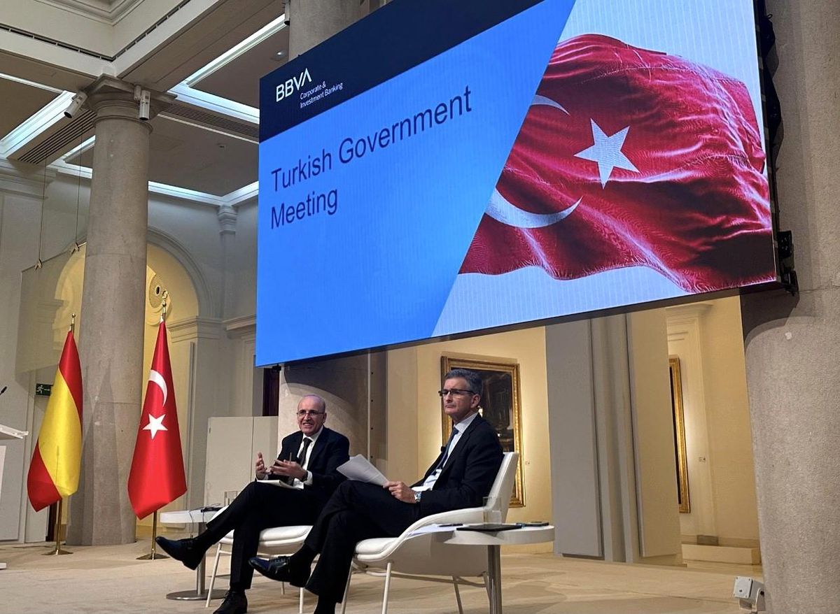 Şimşek İspanya\'da yatırımcılarla buluştu