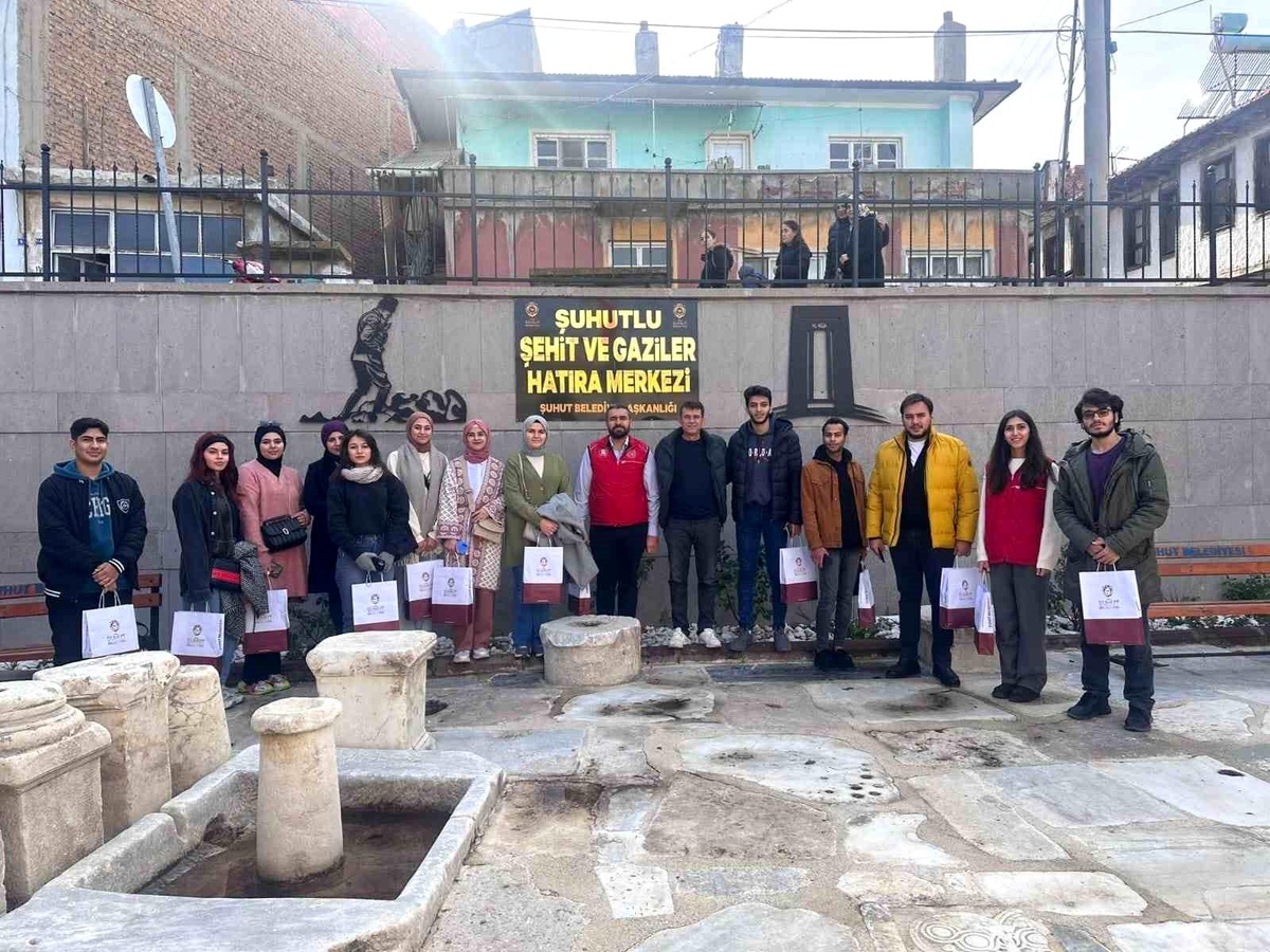 Iraklı gençler, Büyük Taarruz\'da önemli bir yere sahip olan Şuhut ilçesini gezdi