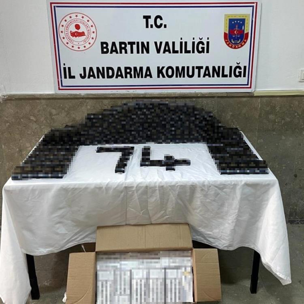 Bartın\'da Uyuşturucu ve Kaçak Sigara Operasyonu