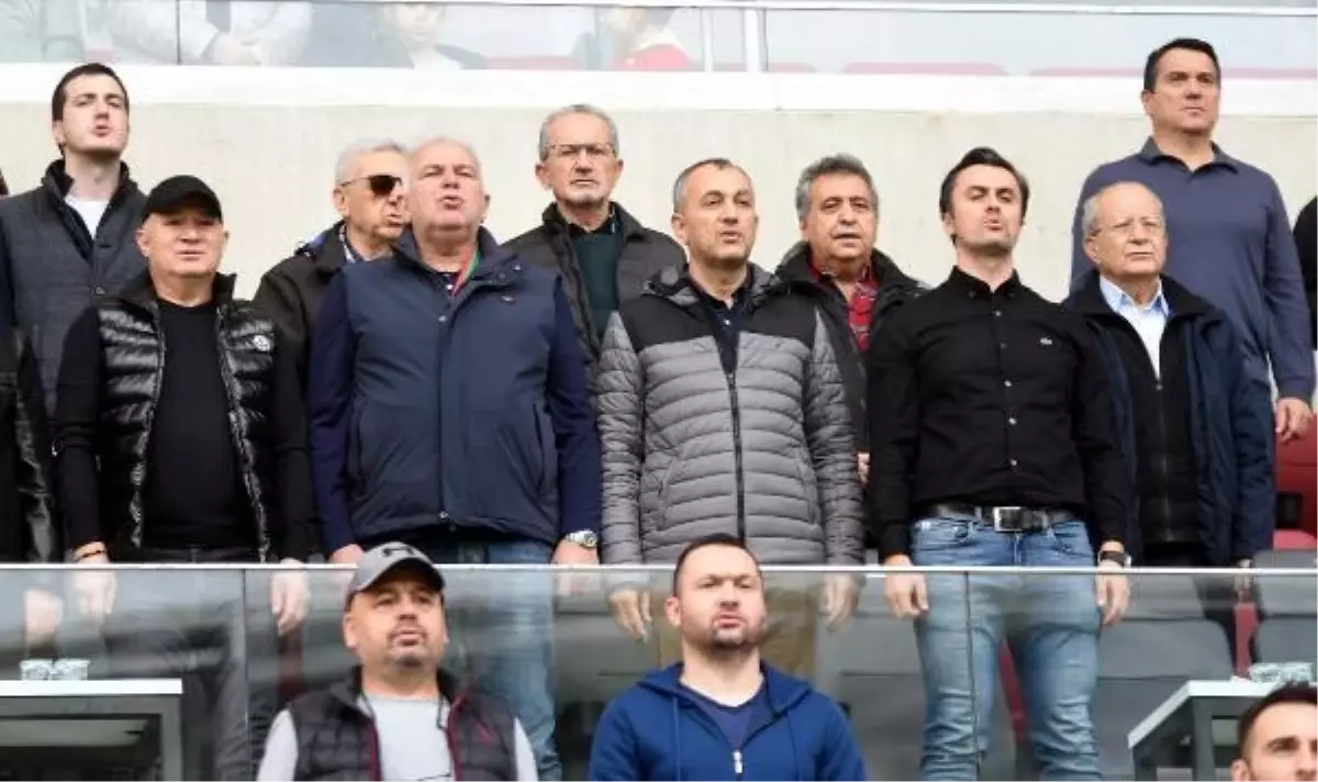 Karşıyaka'da Mali İşlerden Sorumlu Asbaşkan İstifa Etti