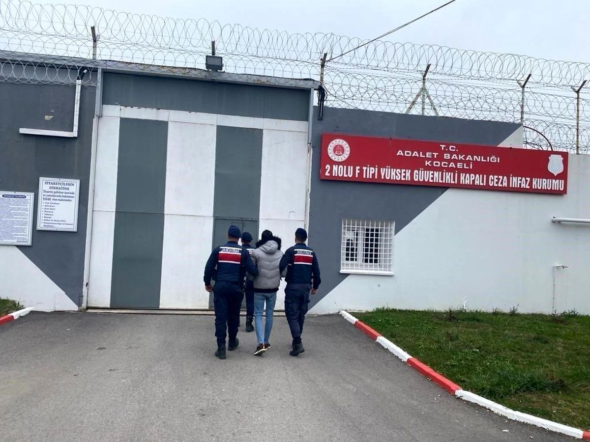 Kocaeli\'de PKK/PYD Üyesi Yabancı Şüpheli Yakalandı