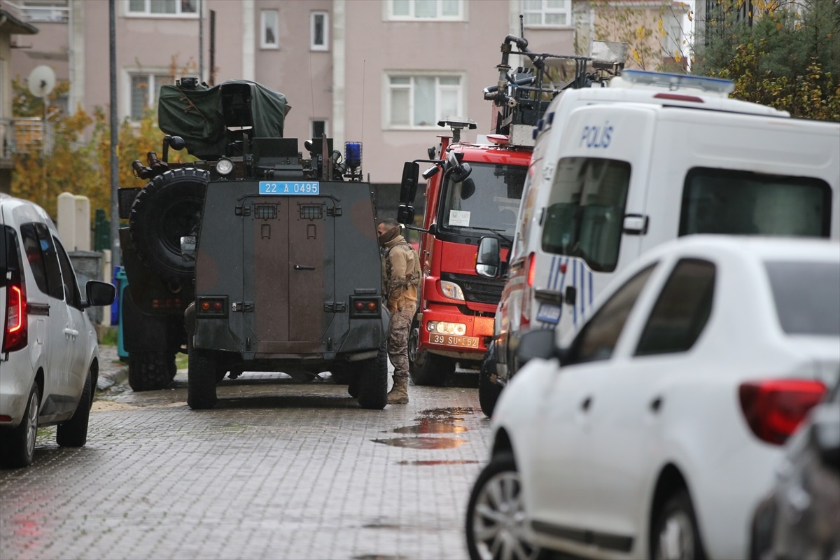 Lüleburgaz\'da eşini rehin alan şüpheli gözaltına alındı