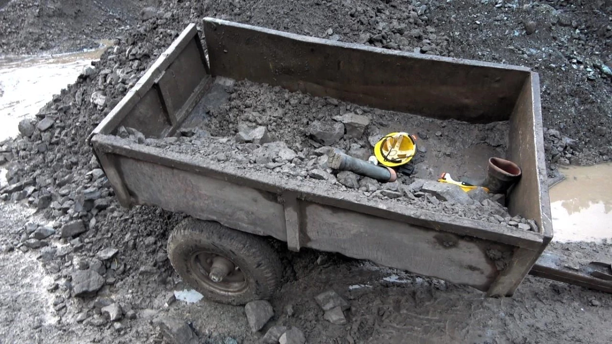 Denizli\'deki Krom Madeni Göçüğü: 2 İşçi Hayatını Kaybetti, 1 İşçi Kurtarıldı