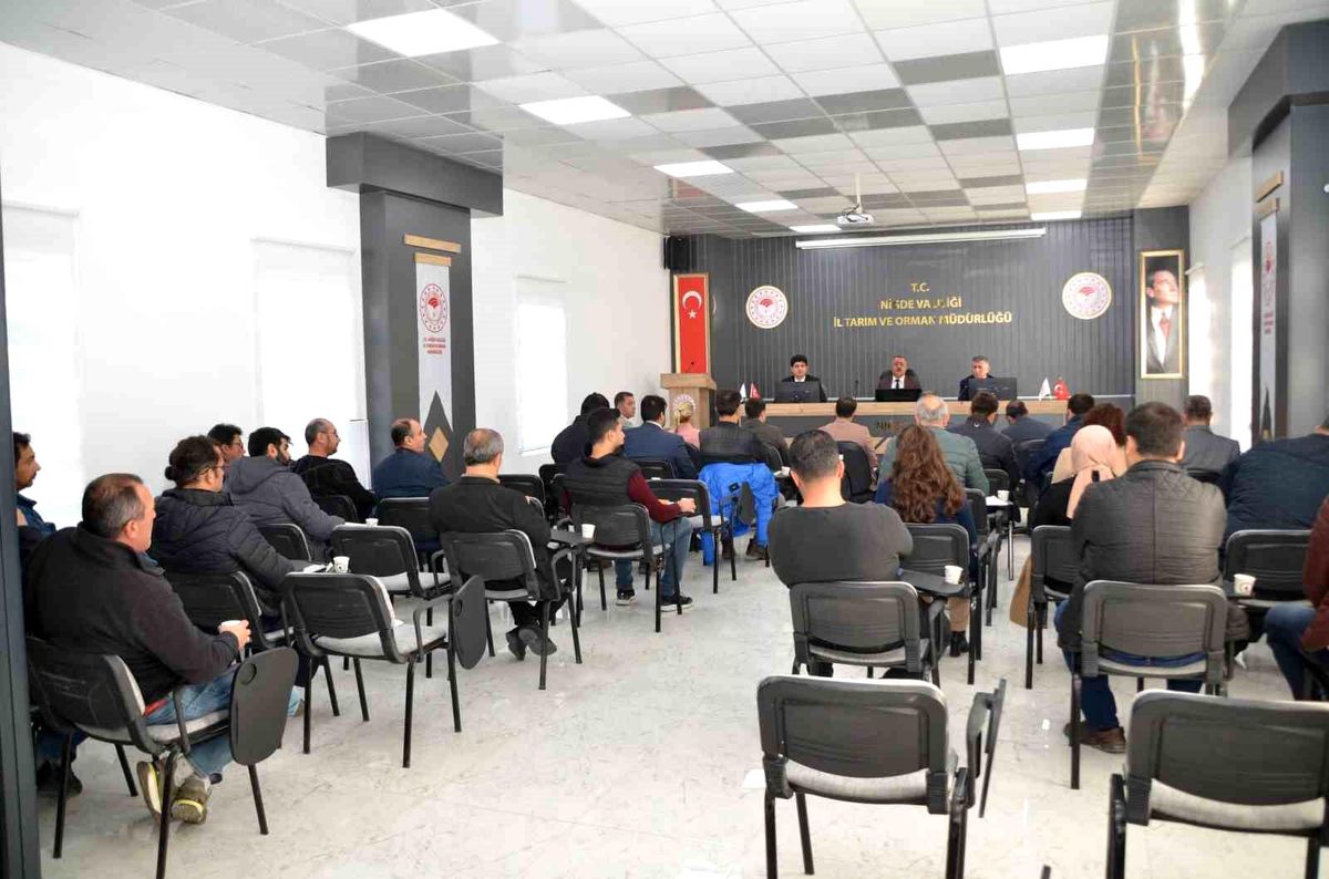 Niğde\'de Tarımsal Üretim ve Sözleşmeli Üretim Toplantısı Gerçekleştirildi