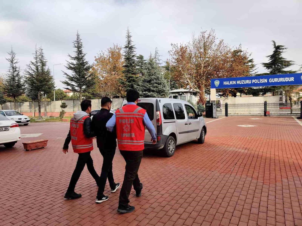 Araç alım-satım sitesi dolandırıcısı yakalandı