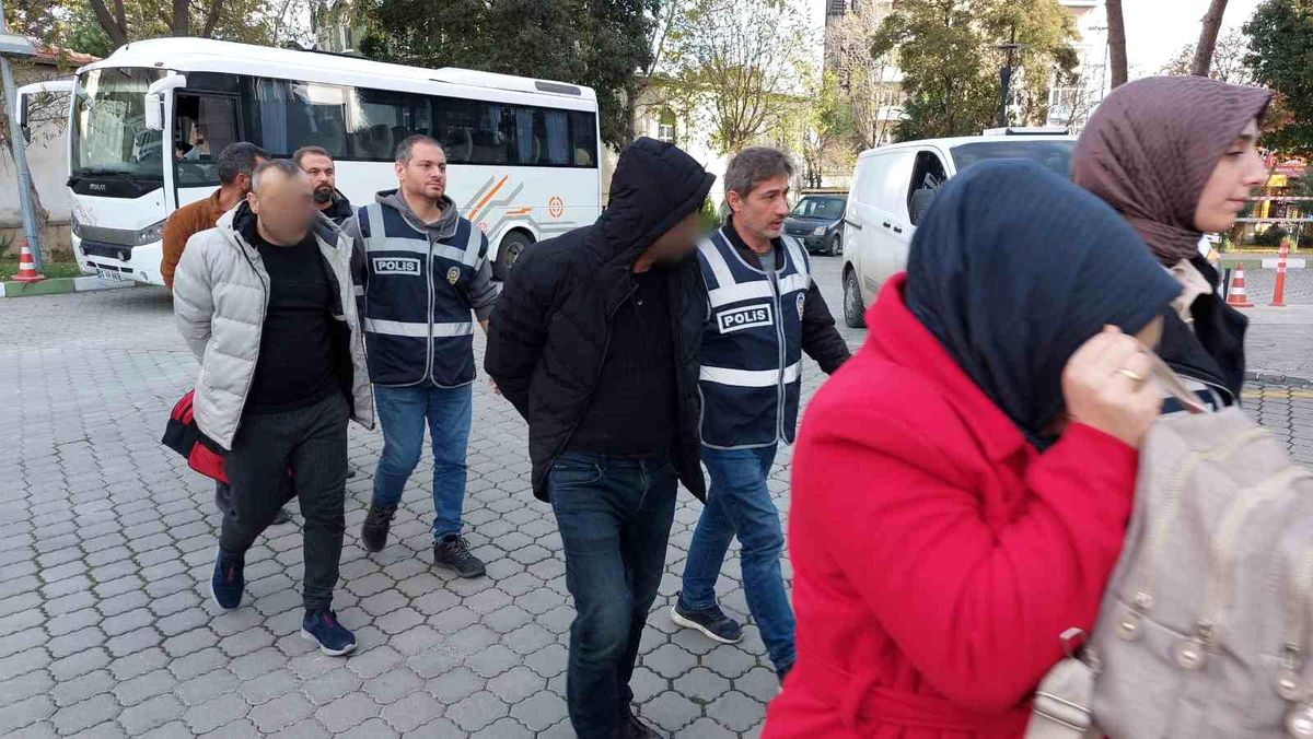 Samsun\'da dolandırıcılık operasyonu: 11 şüpheli adliyeye sevk edildi
