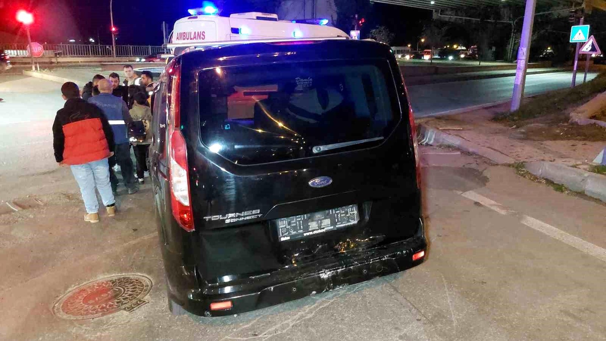 Samsun\'da zincirleme trafik kazası: 4 yaralı