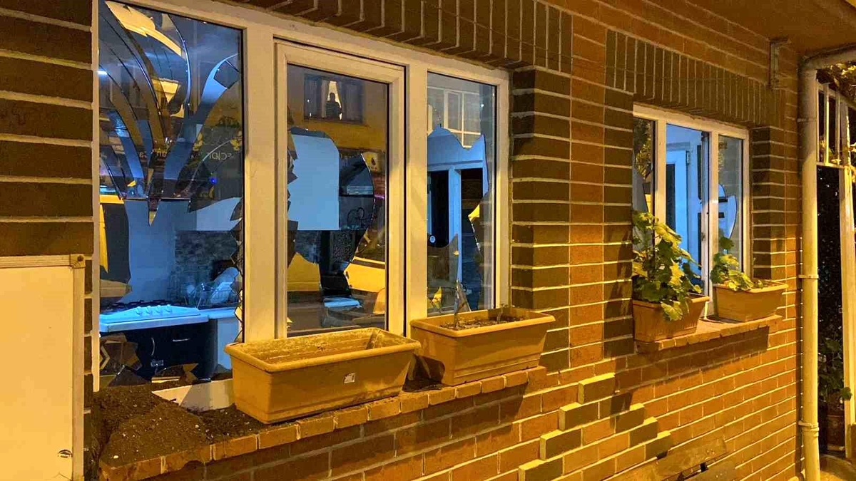Şişli\'de maskeli motosikletli saldırgan silahlı saldırı düzenledi