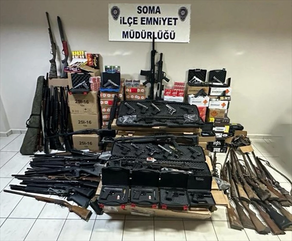 Soma\'da ruhsatsız tüfek satan 2 kişi tutuklandı