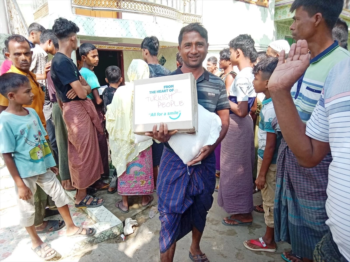 TİKA, Myanmar\'daki mültecilere gıda yardımı sağladı