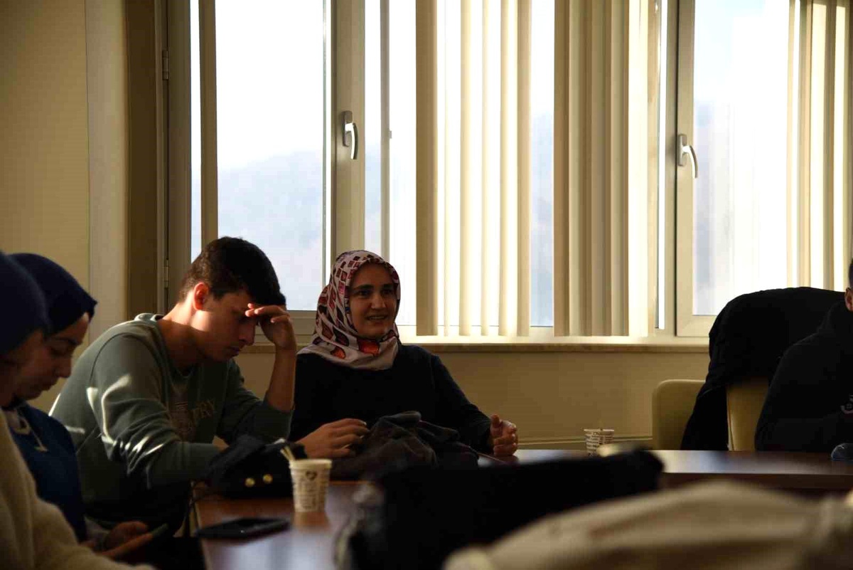 Düzce Üniversitesi\'nde etkili iletişim ve başarı konulu etkinlik düzenlendi