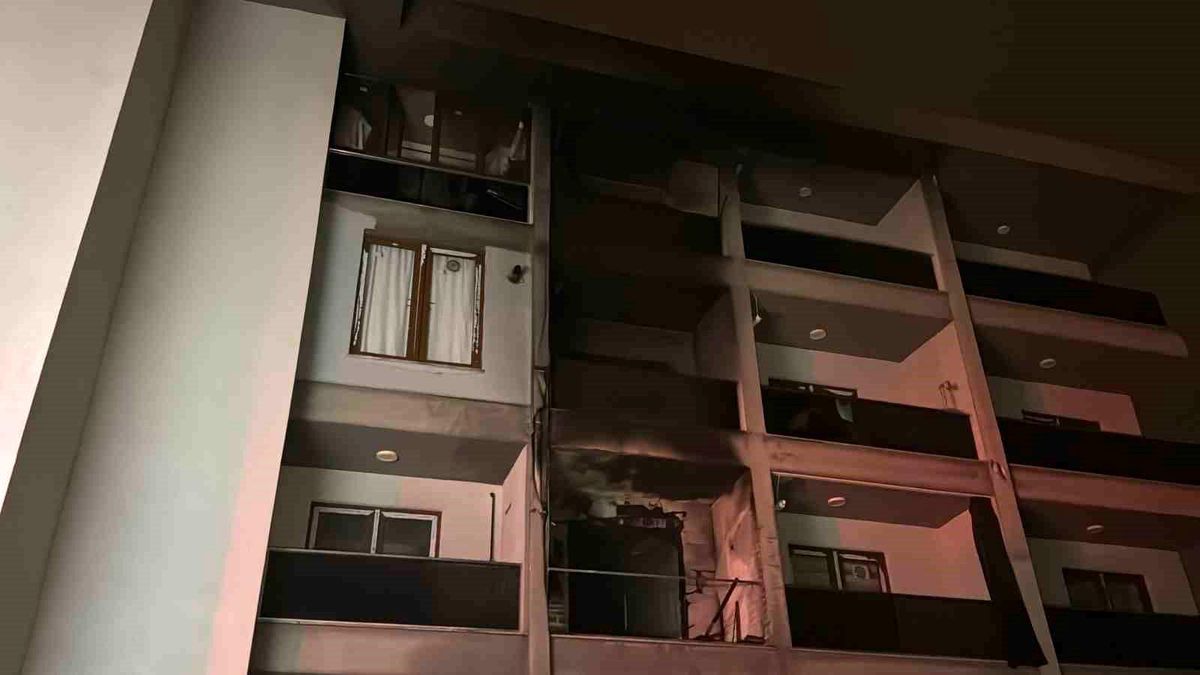 Düzce\'de 4 Katlı Binada Yangın: Mahsur Kalanlar Kurtarıldı