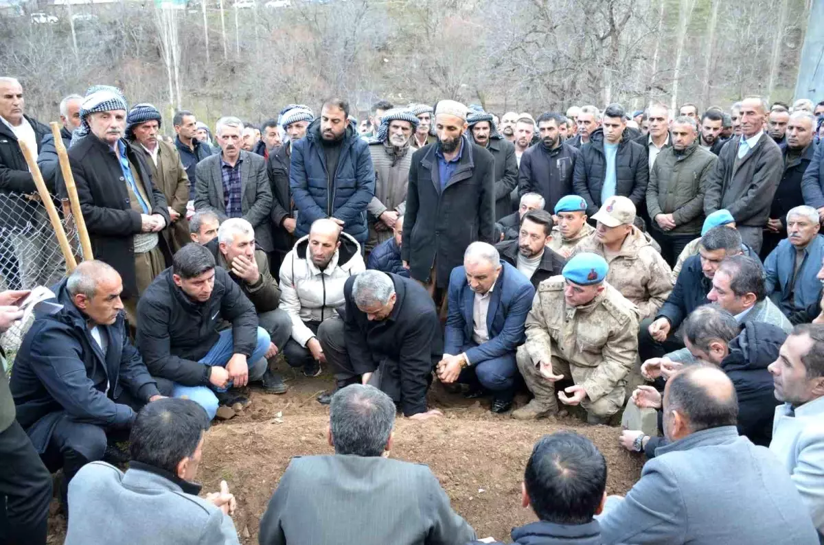 Şırnak\'ta terörle mücadelede aktif rol oynayan korucubaşının cenazesi toprağa verildi