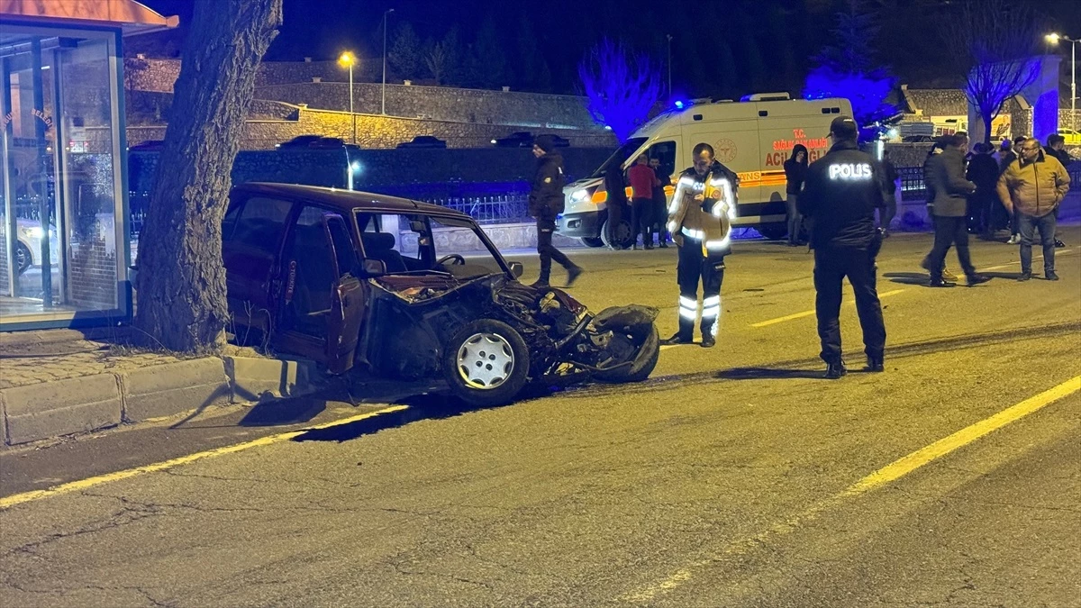 Bayburt\'ta trafik kazası: 1 ölü, 1 yaralı