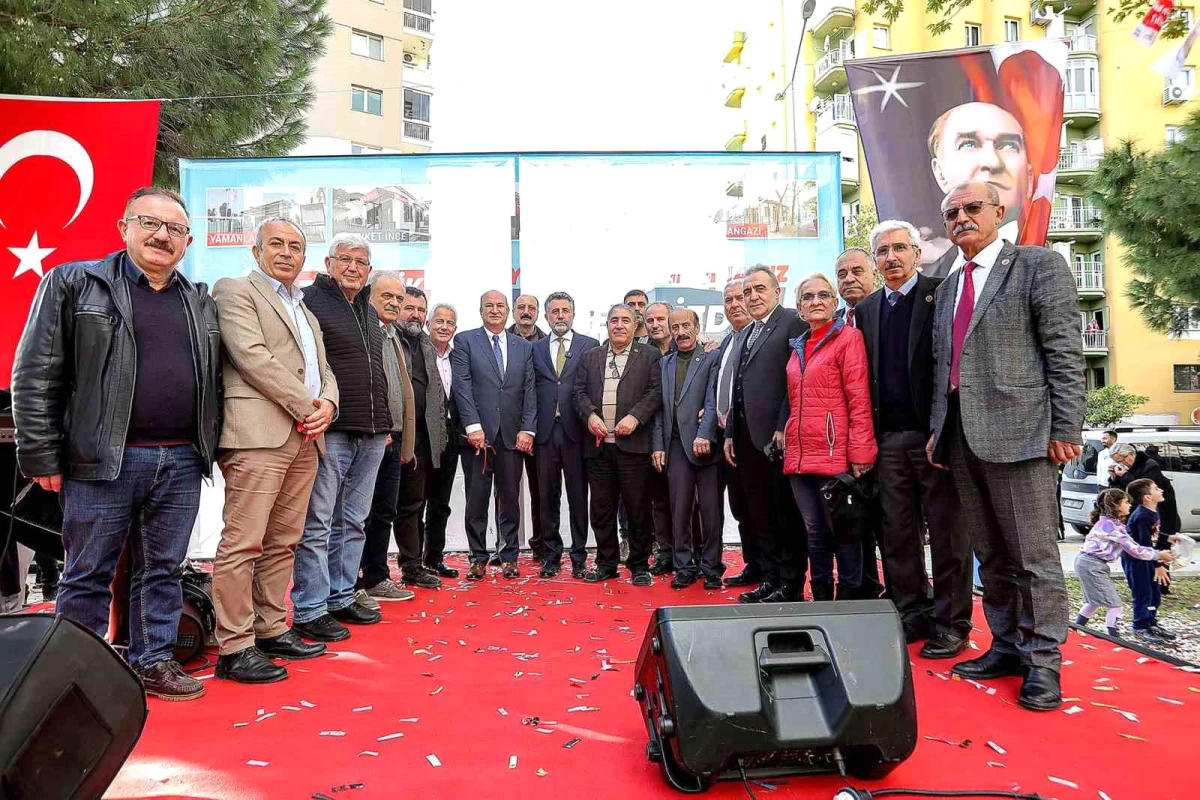 Bayraklı Belediye Başkanı Serdar Sandal, 5 muhtarlık binasının açılışında konuştu
