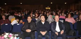 Biga Kitap Festivali'nde Beyhan Budak'ın konferansı ilgi gördü