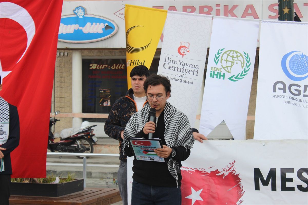 Burdur\'da Üniversite Öğrencileri İsrail\'in Saldırılarını Kınadı