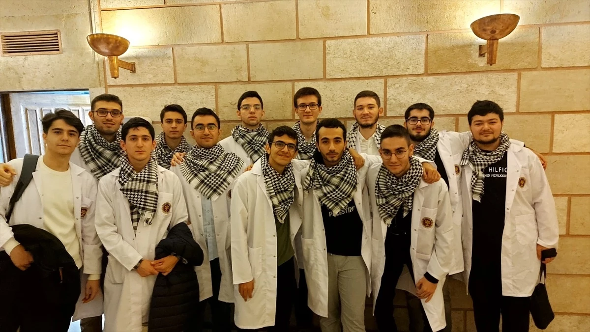 İÜC Cerrahpaşa Tıp Fakültesi öğrencileri Filistin\'e destek verdi