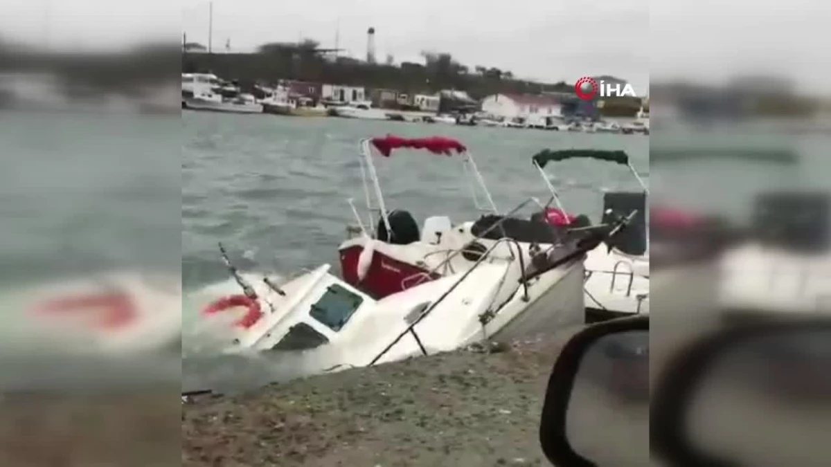 Edirne\'de lodos nedeniyle tekne battı