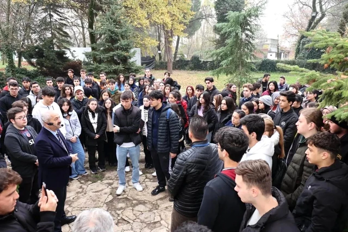 Gebze Belediye Başkanı öğrencilerle Hünkar Çayırı\'nı gezdi