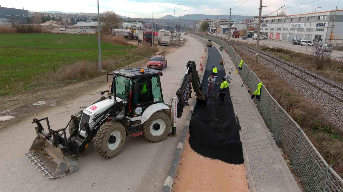 Bozüyük\'te Bisiklet Yolu Yapım Çalışmaları Devam Ediyor