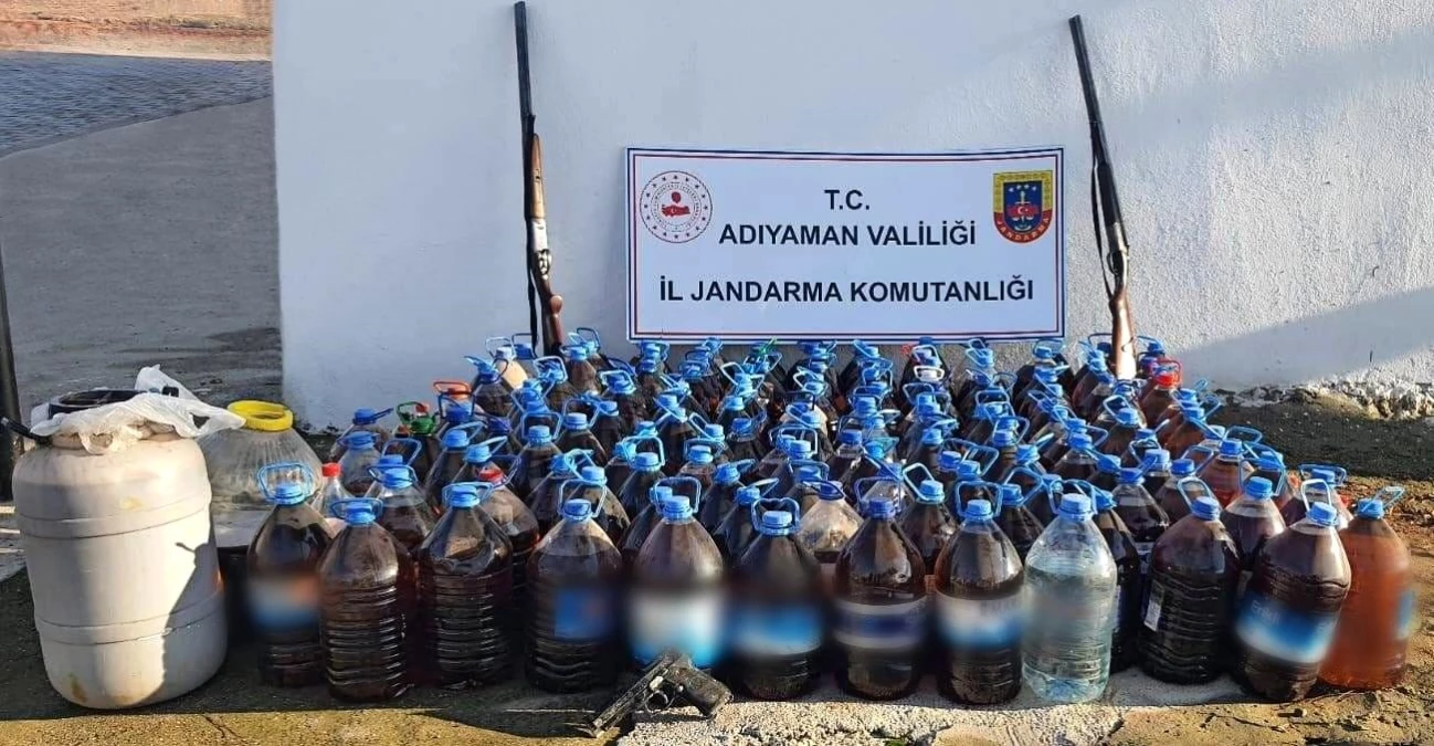 Adıyaman\'da sahte ve kaçak içki operasyonu: Bin 138 litre el yapımı şarap ele geçirildi